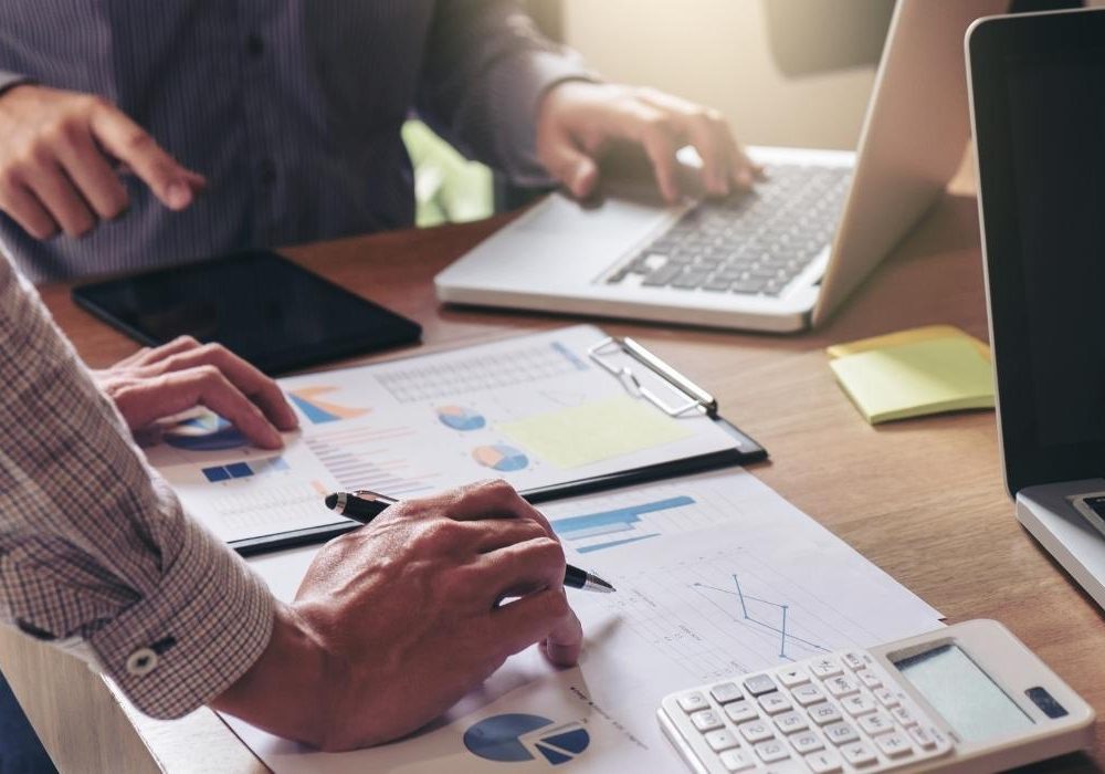 Yellow and black simple digital marketing agency banner (1212 × 606 px) (1200 × 700 px) (1200 × 700 px) (15)